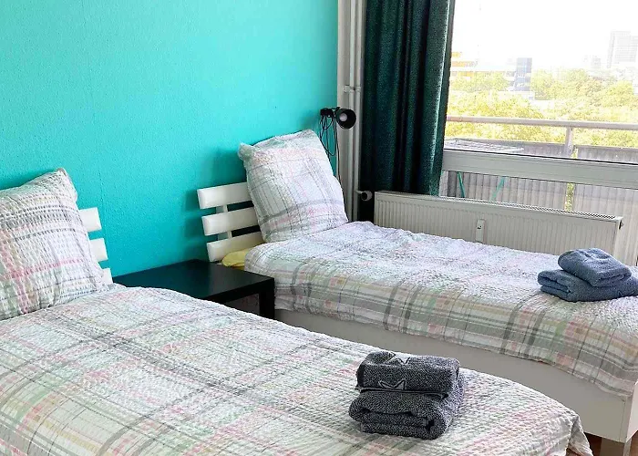 Stylish Apartment In Koeln-Deutz
